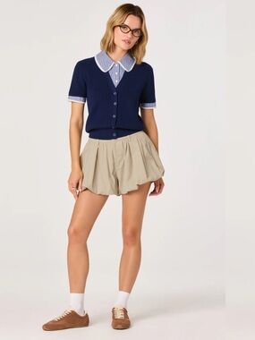 ASTR THE LABEL MARGEEN PLEATED HIGH-WAIST SHORTS IN KHAKI, SIZE SMALL